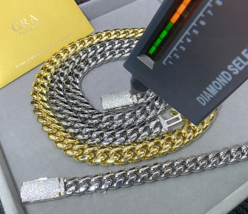 https://cdn.shopify.com/s/files/1/0706/5118/3259/files/gold_and_silver_big.png?v=1769967759